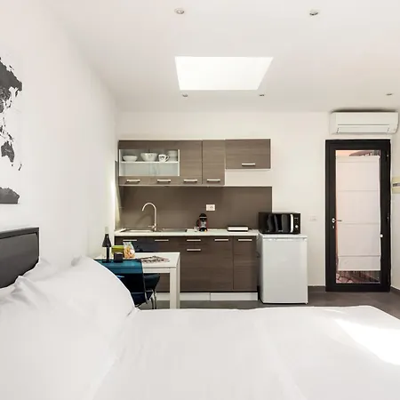 아파트 Lovely Studio With Balcony By St Peter 로마