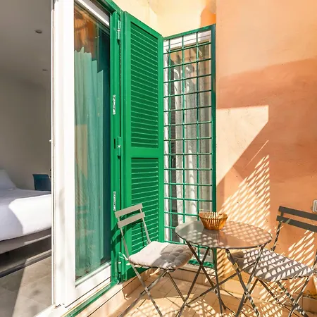 Lovely Studio With Balcony By St Peter * 로마