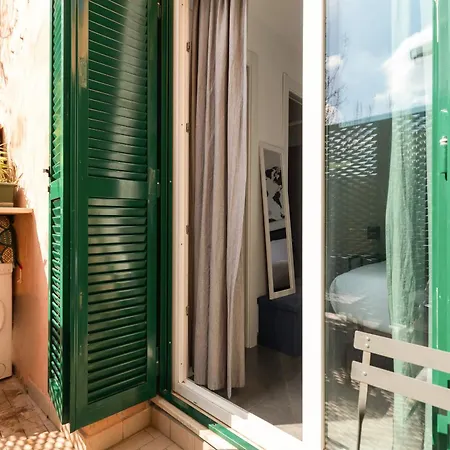 아파트 Lovely Studio With Balcony By St Peter 로마